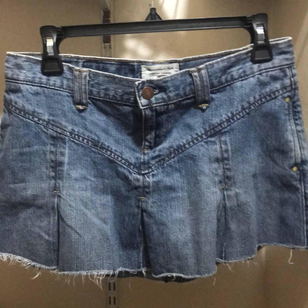 Abercrombie and Fitch pleated jeans skirt